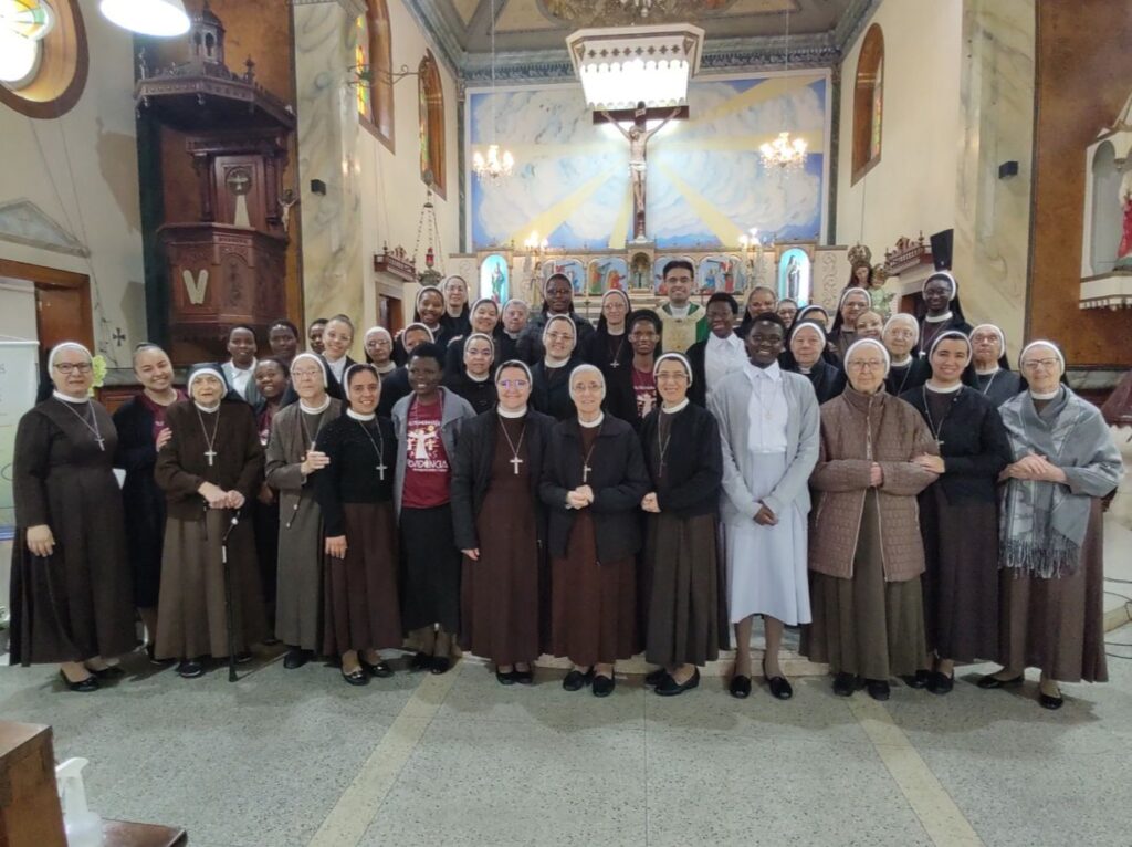 Instituto Sagrada Família recebe Encontro Interprovincial de Formação IBDP