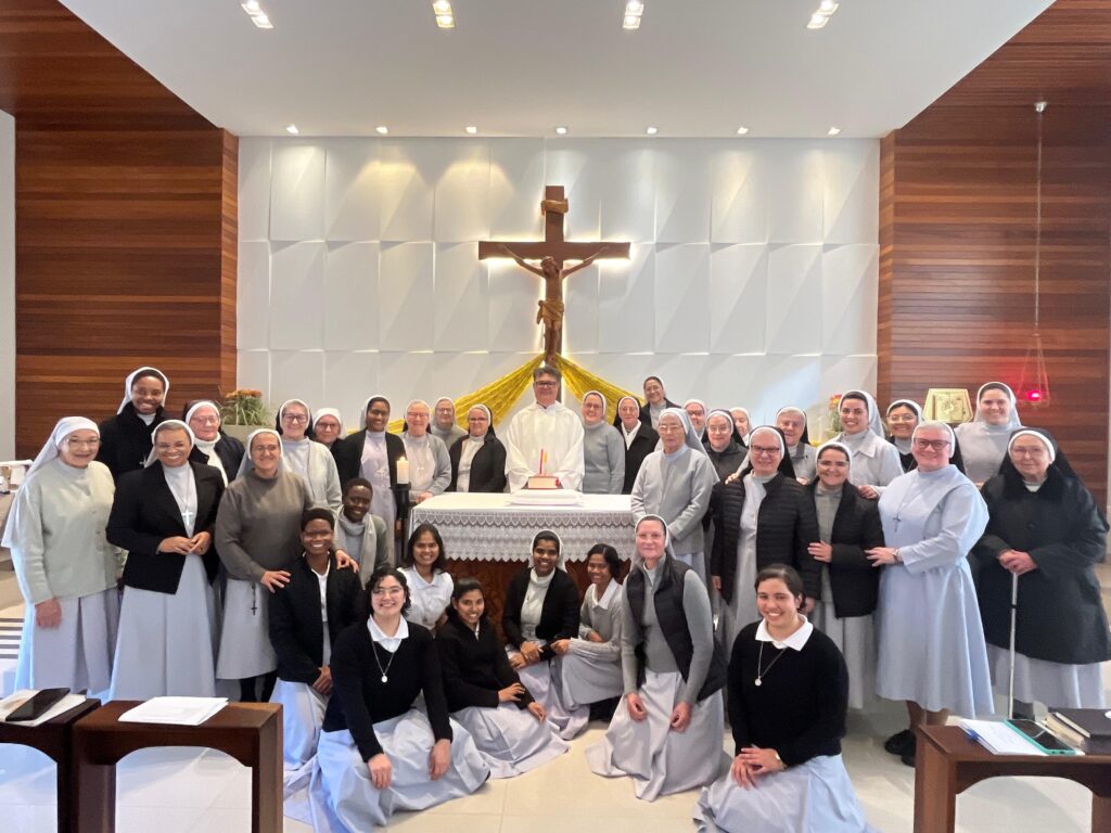 Tempo de graça e renovação: Retiro anual das Irmãs Beneditinas da Divina Providência fortalece a fé em Nova Veneza (SC)